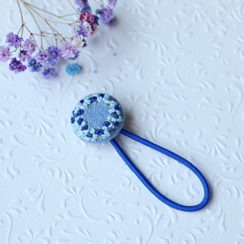 Buttonka - BonBon gumička - vyšívané - Blue