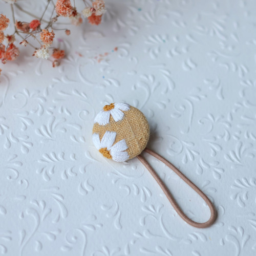 Buttonka - BonBon gumička - vyšívané - Mustard