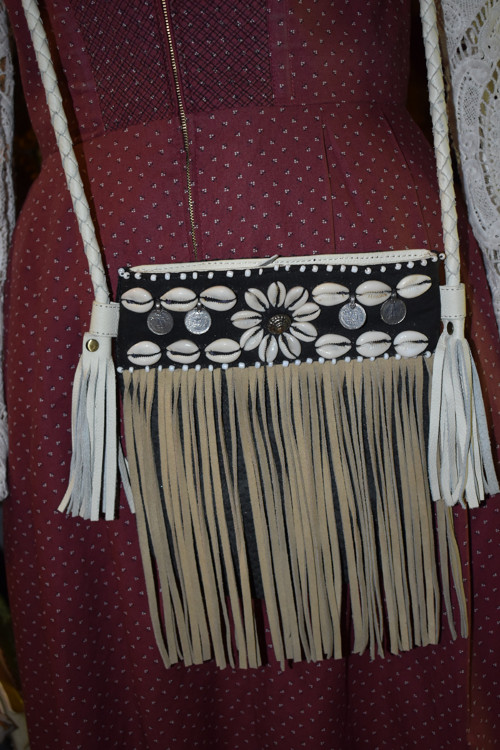 Stylová kabelka v boho stylu, s třásněmi....