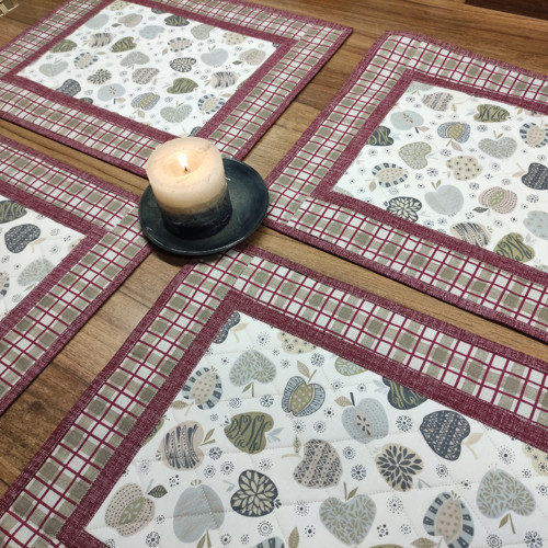 Prostírání patchwork jablíčkové káro — foto 1