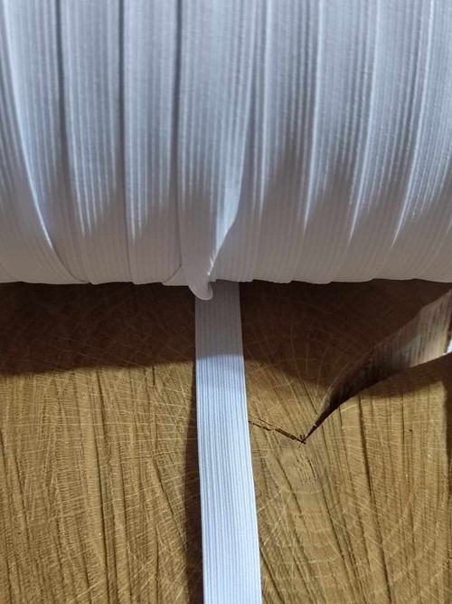 Prádlová pruženka šíře 12 mm barva bílá