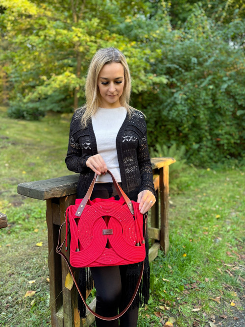 Elegantní třpytivá kabelka — foto 1