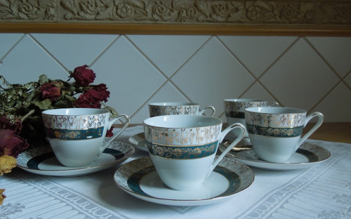 Retro hezký značený porcelánový servis