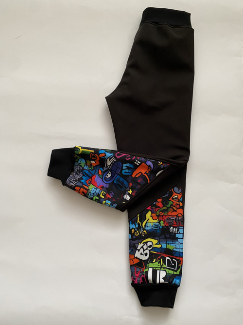Softshellové kalhoty malůvky
