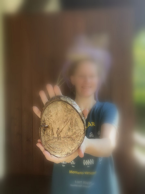 Rybář v tichu lesa – pyrografie