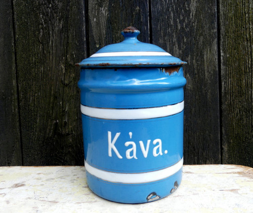 Káva...stará smaltovaná dóza