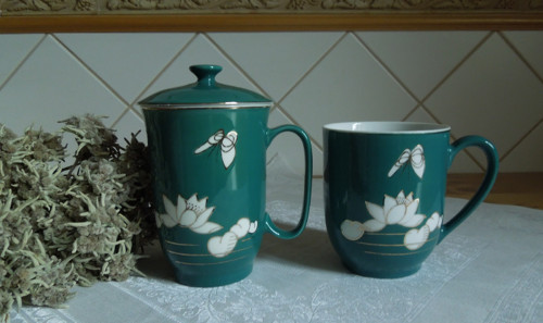 Porcelánový čajový hrneček