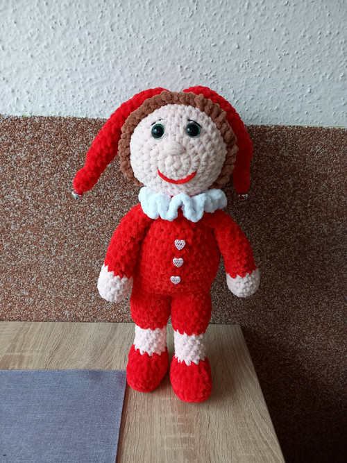 Háčkovaný kašpárek