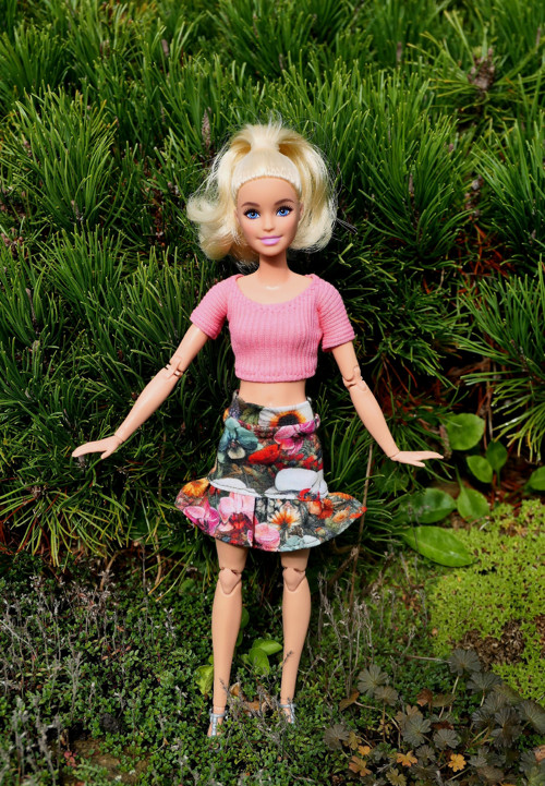 Sukně s volánkem pro Barbie — foto 1