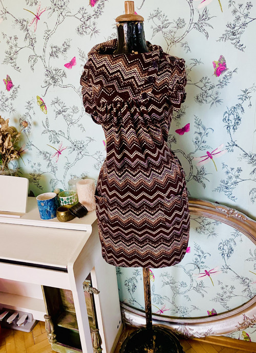 Minišaty retro vzory — foto 1