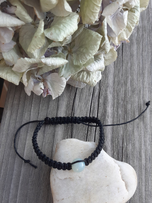 Černý drhaný s morganitem