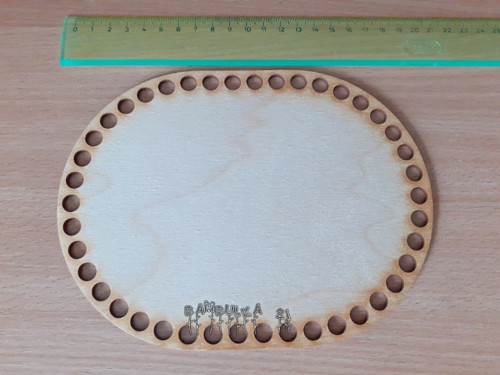 Dno z překližky, ovál 20x15cm, s dírkami k obháčko