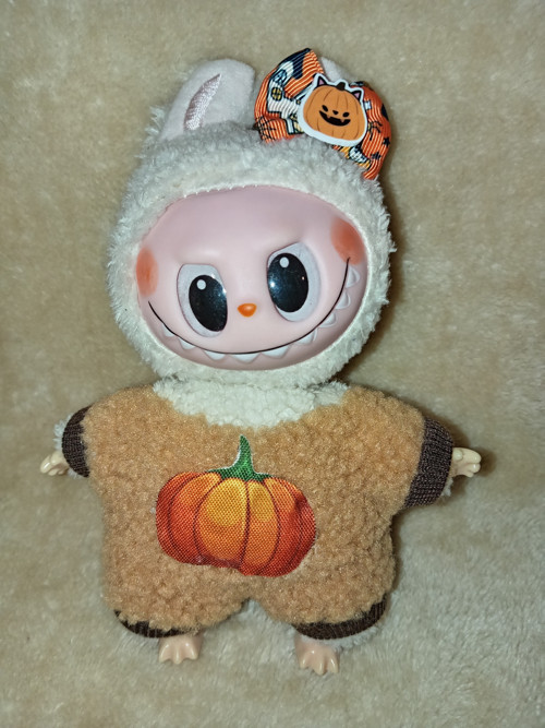 Halloween obleček pro Labubu
