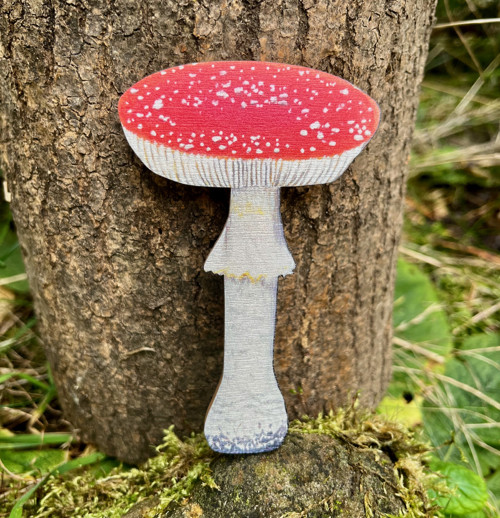 Muchomůrka červená - dřevěná houba z překližky