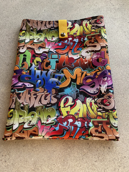 Pouzdro na tablet /knihu/ - Graffiti