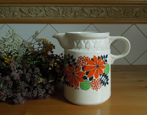 Starý porcelánový džbán