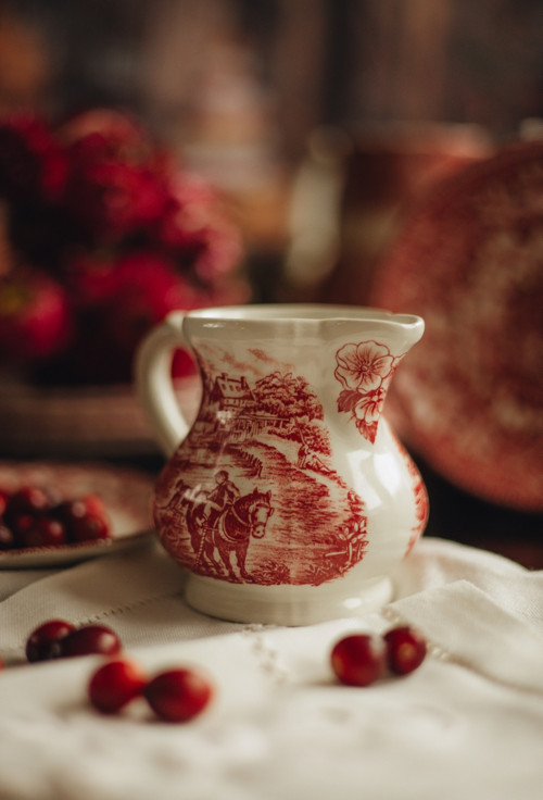 Vintage mlékovka J.Broadhurst Ironstone.Anglie