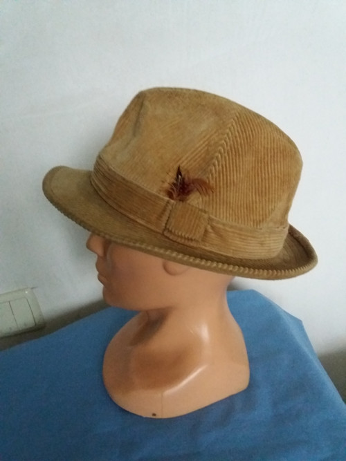 Klobouk manšestrový, vel. 56