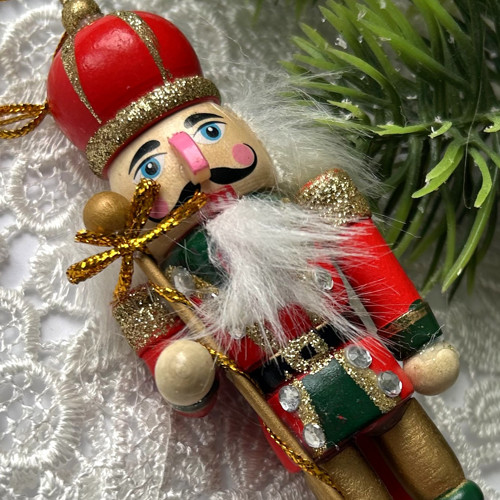 Louskáček s čepicí - 12cm — foto 1