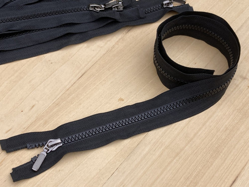 Kostěný zip dělitelný s ozdobným jezdcem - 70 cm