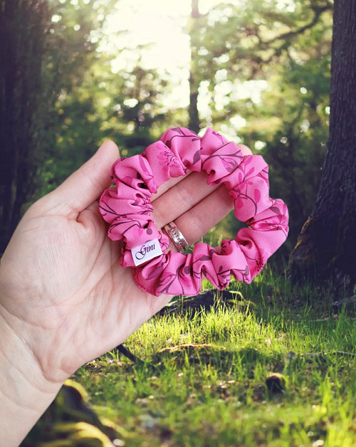 Gini HEDVÁBNÁ scrunchie S