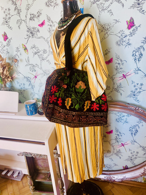 Kabela vintage boho vyšívaná — foto 1