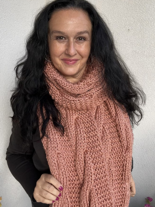 RUČNĚ PLETENÁ ŠÁLA lososová