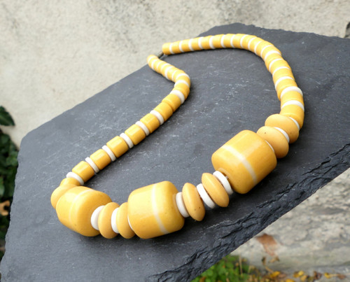 Na slunci...skleněný náhrdelník, Jablonecko
