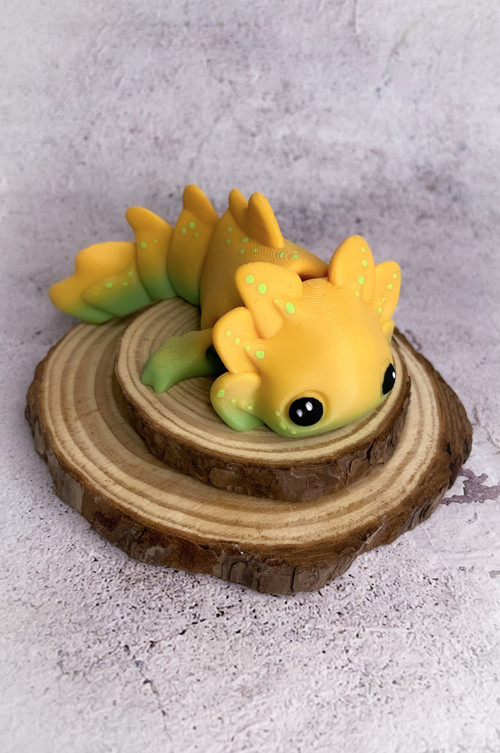 Axolotl vodní dráček pastelový žlutý