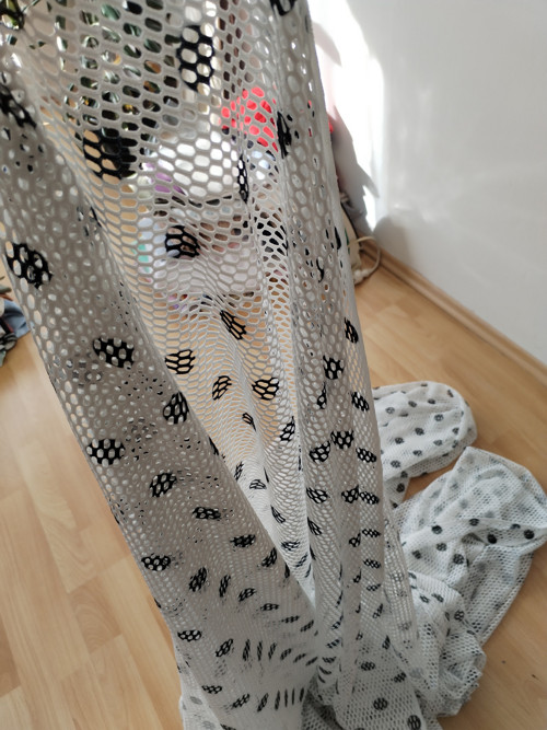 Síťovaný polyester téměř 6metrů — foto 1