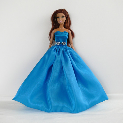 Barbie-společenská sezóna ... sytě tyrkysová