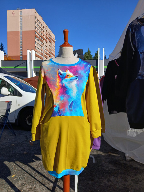 Mikinošaty okr šelma
