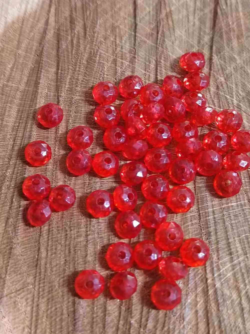 Plastové korálky ploškované slavík 4x6 mm červená