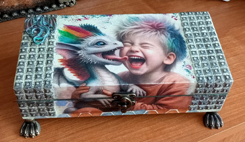 Truhlička pro děti.