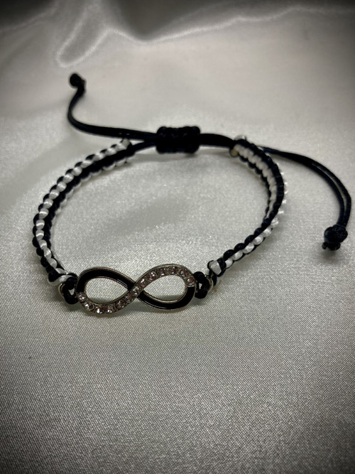 Náramek macramé černobílý, nekonečno