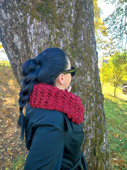 Horúce maliny háčkovaný nákrčník merino