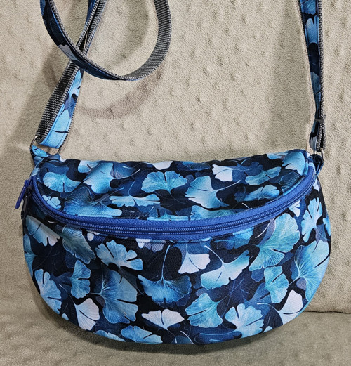 Kabelka crossbody - ledvinka
