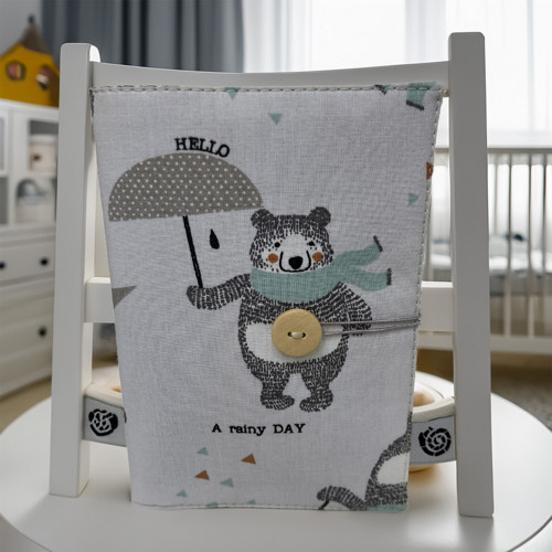 Obal na očkovací průkaz - rainy day