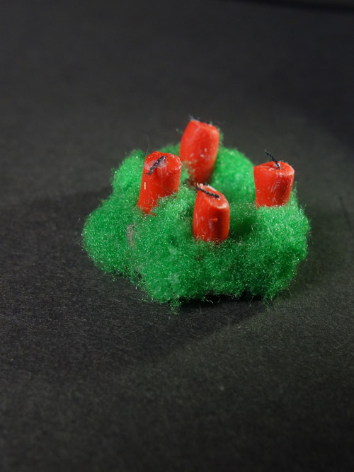Miniaturní adventní věnec