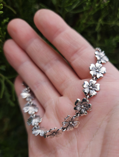 Náramek „Sedmnáct květů“