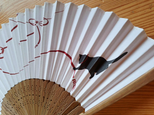 Vějíř kočka černá z Japonska! — foto 1