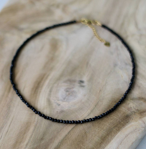 Náhrdelník choker - spinel