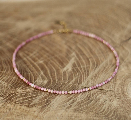 Náhrdelník choker - rodonit