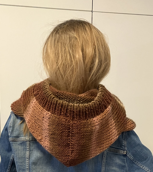 Nákrčník s kapucí 2 — foto 1