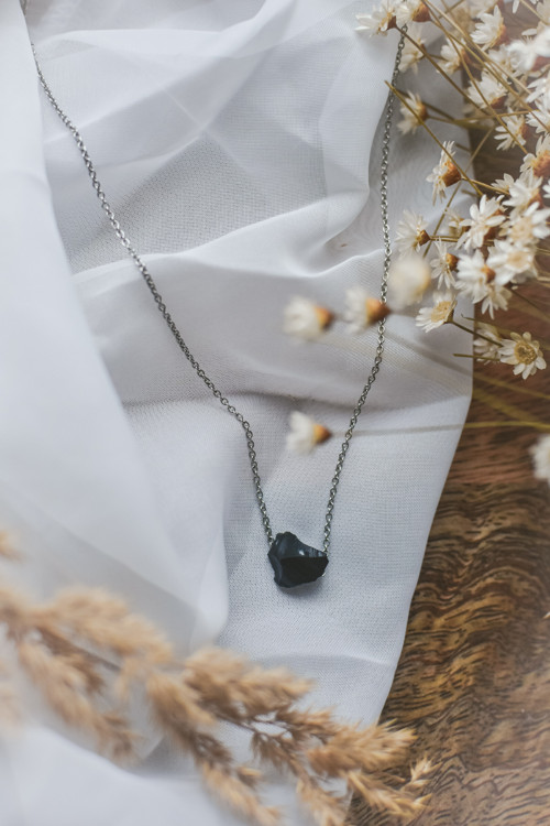 Náhrdelník - surový obsidián — foto 1