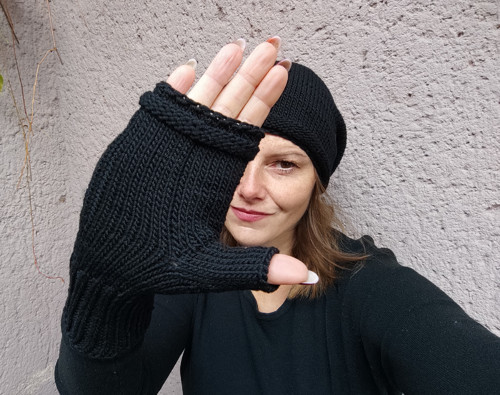 Dámská souprava ČERNÁ 100% merino — foto 1