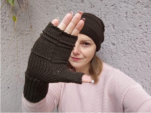 Dámská souprava HNĚDÁ 100 % merino