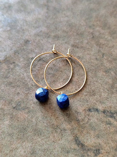 Kruhové zlaté s lapis lazuli