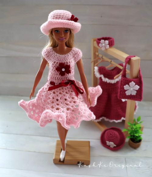 Háčkované oblečky pro panenku Barbie