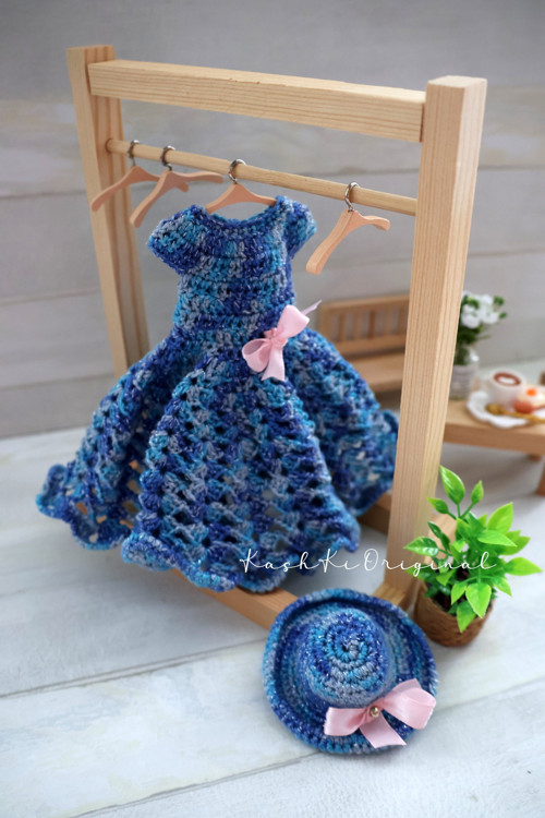 Háčkované oblečky pro panenku Barbie